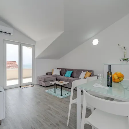 1 Bedroom Amazing Apartment In Trogir