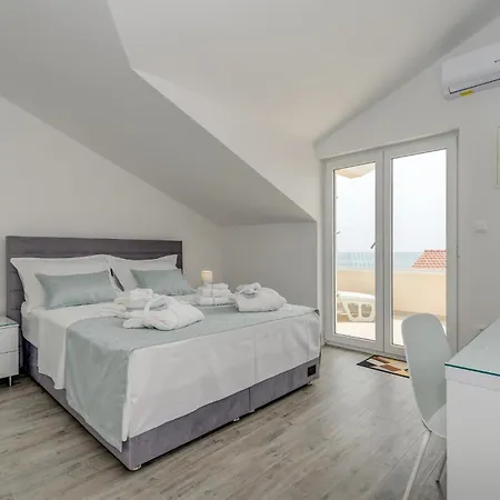 1 Bedroom Amazing Apartment In Trogir *