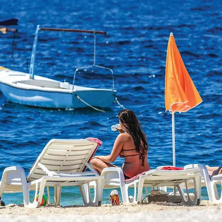 1 Bedroom Amazing Apartment In Trogir Daire