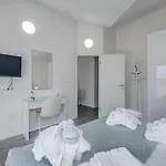 1 Bedroom Stunning In