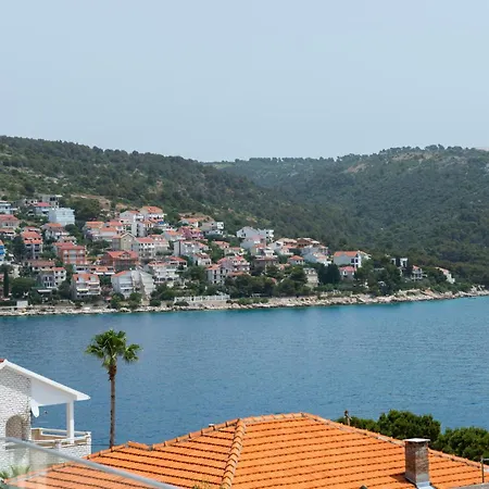 In With Wifi * Trogir