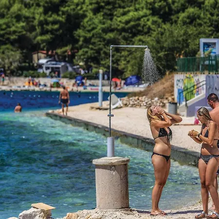 1 Bedroom Stunning In