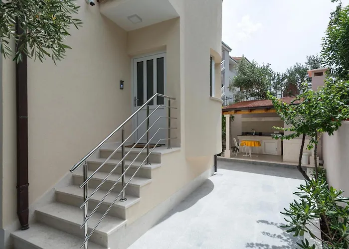 Apartment 1 Bedroom Stunning In Trogir