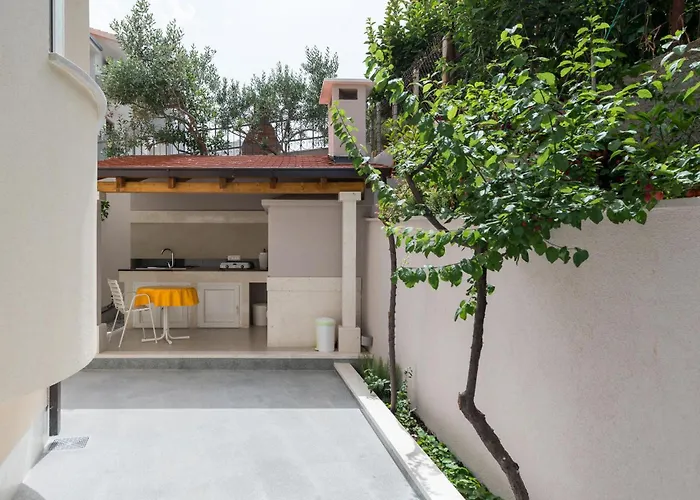 1 Bedroom Stunning In * Trogir